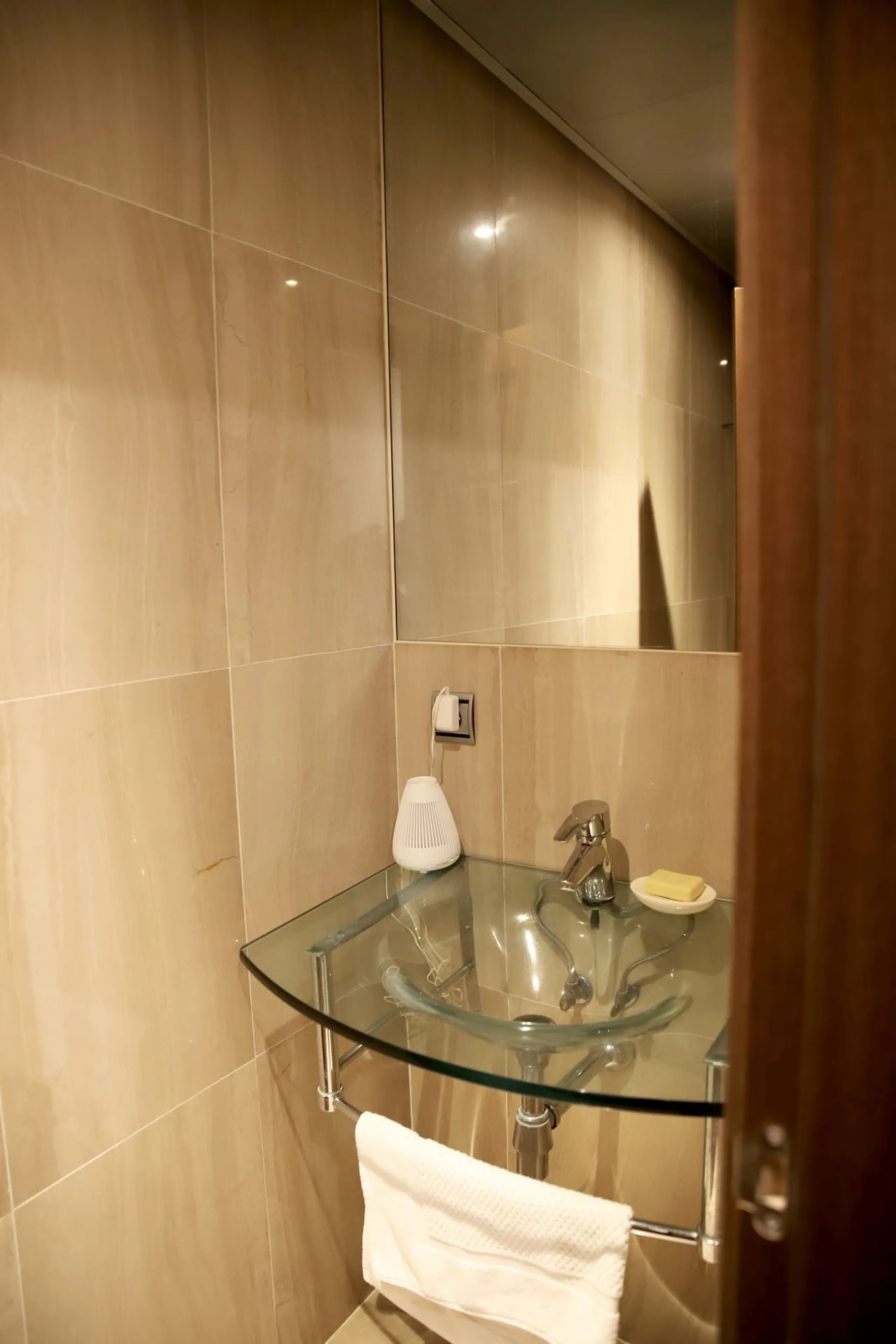 Ground floor apartment with terrace in Bahía de la Plata (Estepona) + garage and storage room.