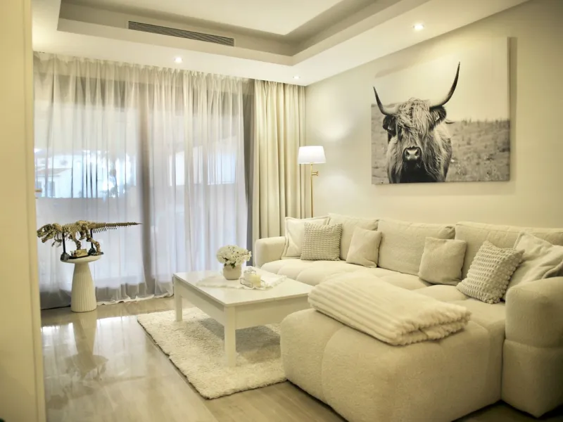 Ground floor apartment with terrace in Bahía de la Plata (Estepona) + garage and storage room.