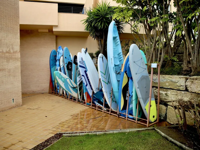 Ground floor apartment with terrace in Bahía de la Plata (Estepona) + garage and storage room.