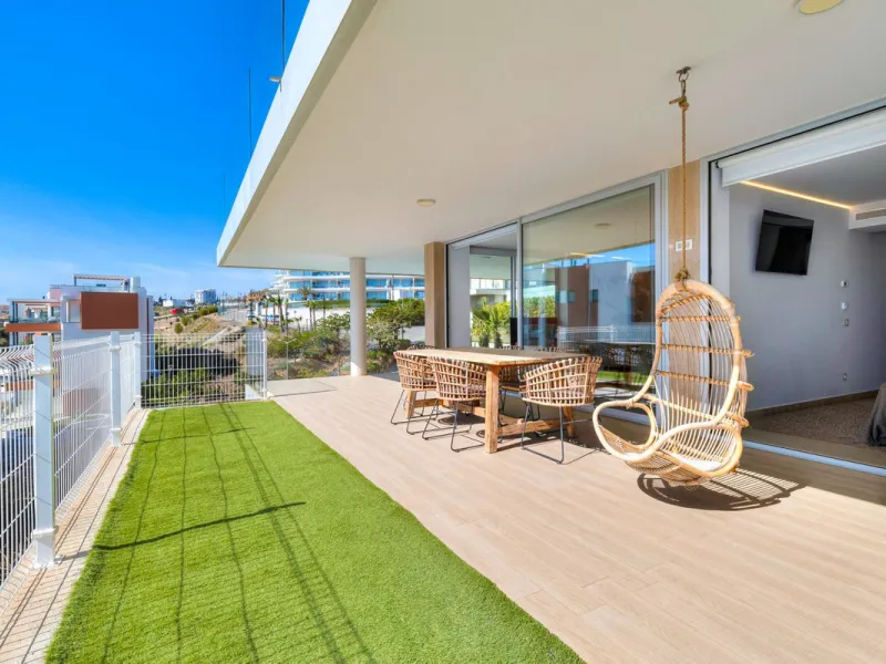 Apartment - Middle Floor Apartment в продаже в Fuengirola, Málaga. В доме 3 спален и 2 ванных комнат. Площадь дома 178 м²