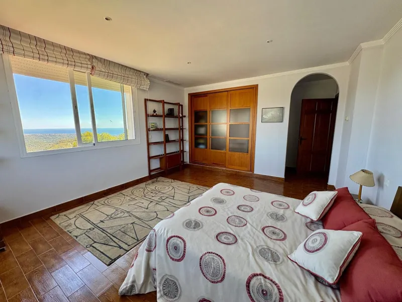 Stunning Villa with Sea and Mountain Views in Forest Hills (Estepona)