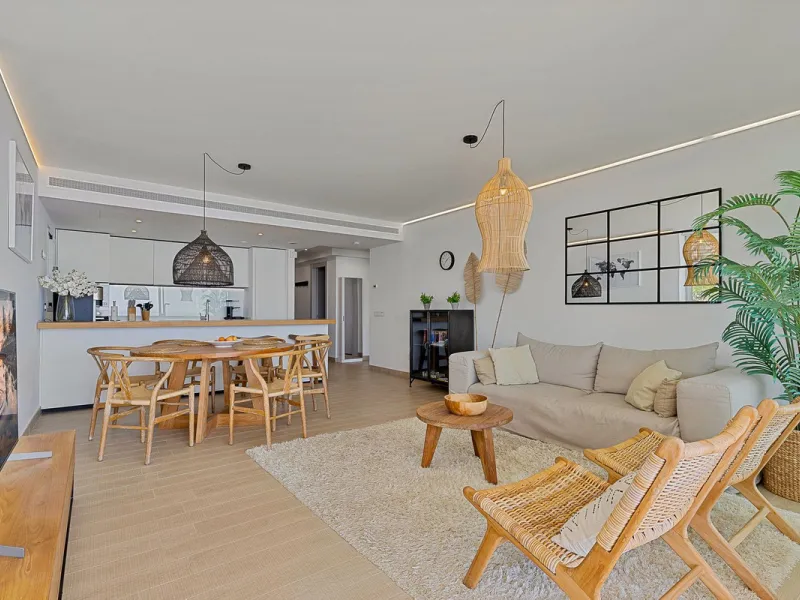 Apartment - Middle Floor Apartment в продаже в Fuengirola, Málaga. В доме 3 спален и 2 ванных комнат. Площадь дома 178 м²