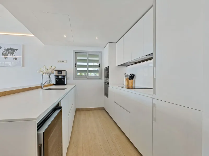 Apartment - Middle Floor Apartment в продаже в Fuengirola, Málaga. В доме 3 спален и 2 ванных комнат. Площадь дома 178 м²