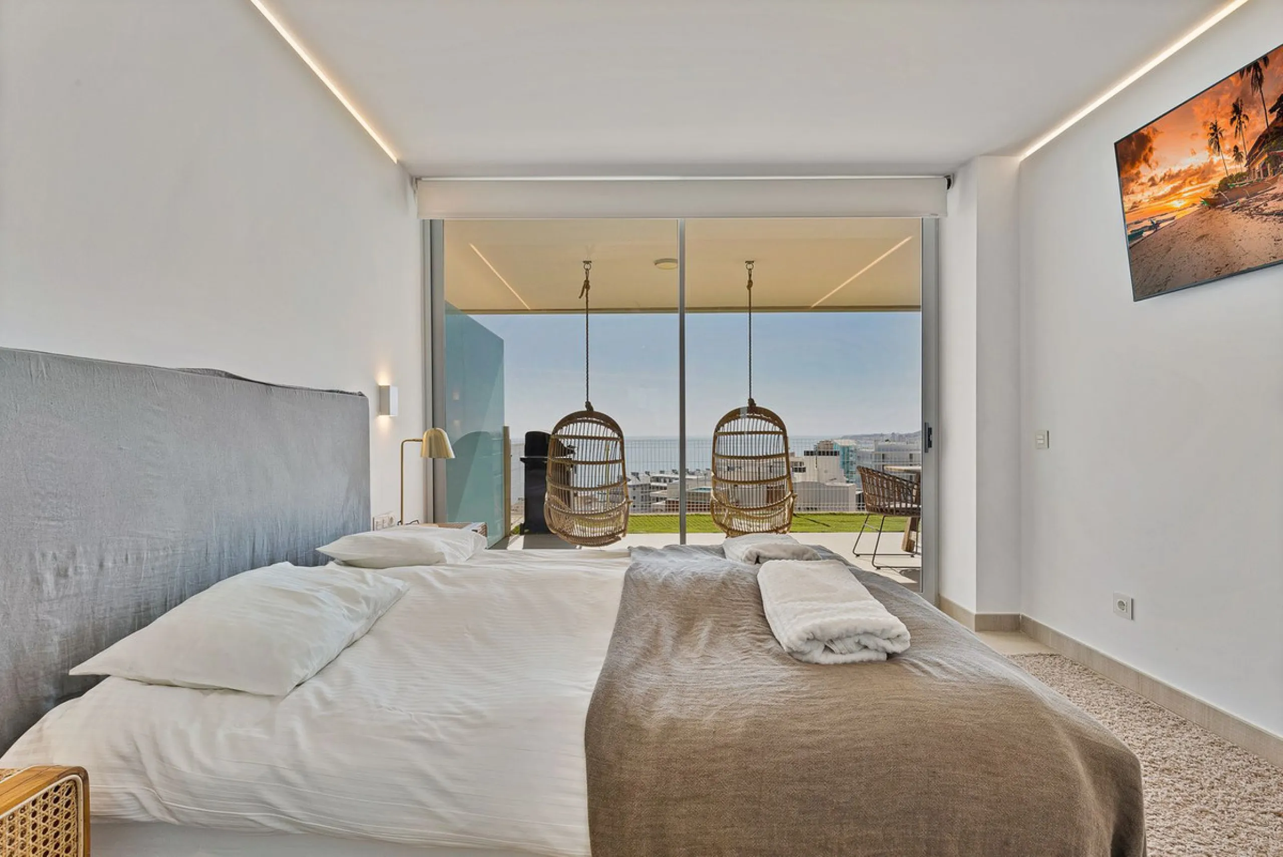 Apartment - Middle Floor Apartment в продаже в Fuengirola, Málaga. В доме 3 спален и 2 ванных комнат. Площадь дома 178 м²