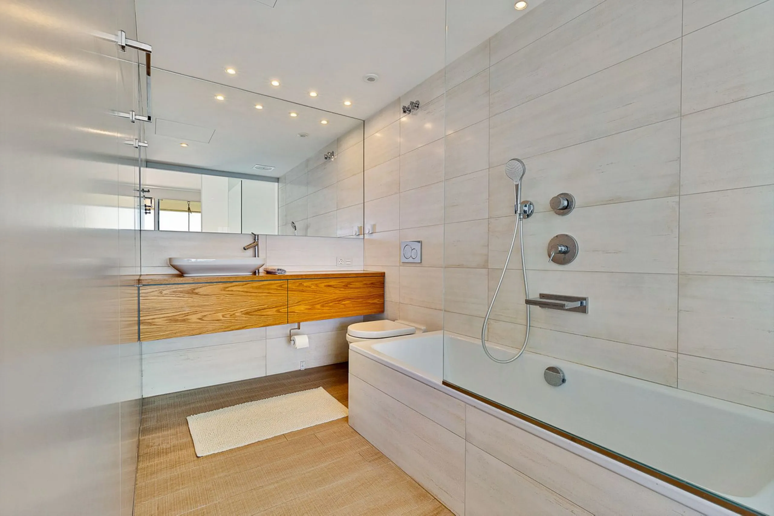 Apartment - Middle Floor Apartment в продаже в Fuengirola, Málaga. В доме 3 спален и 2 ванных комнат. Площадь дома 178 м²