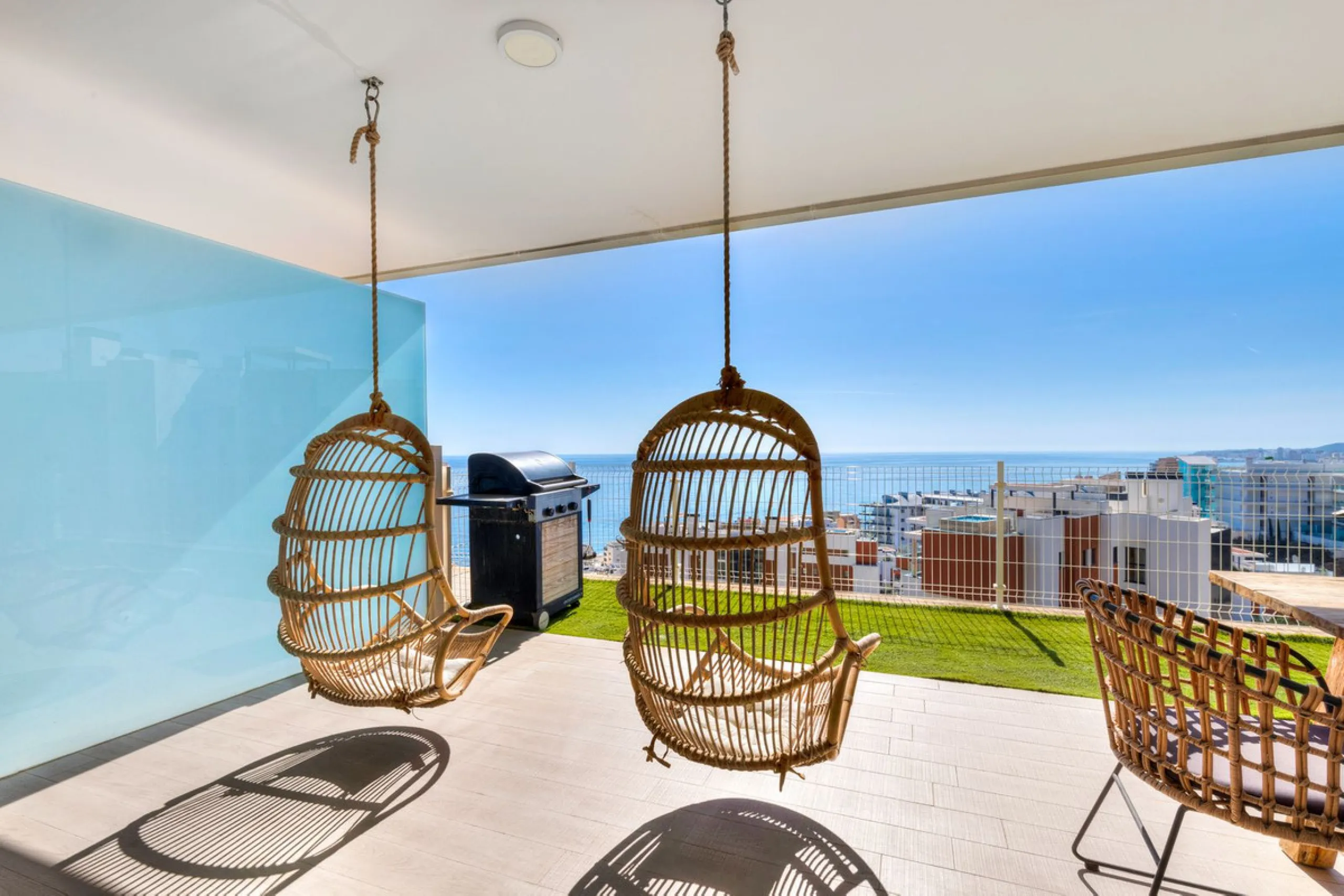 Apartment - Middle Floor Apartment в продаже в Fuengirola, Málaga. В доме 3 спален и 2 ванных комнат. Площадь дома 178 м²