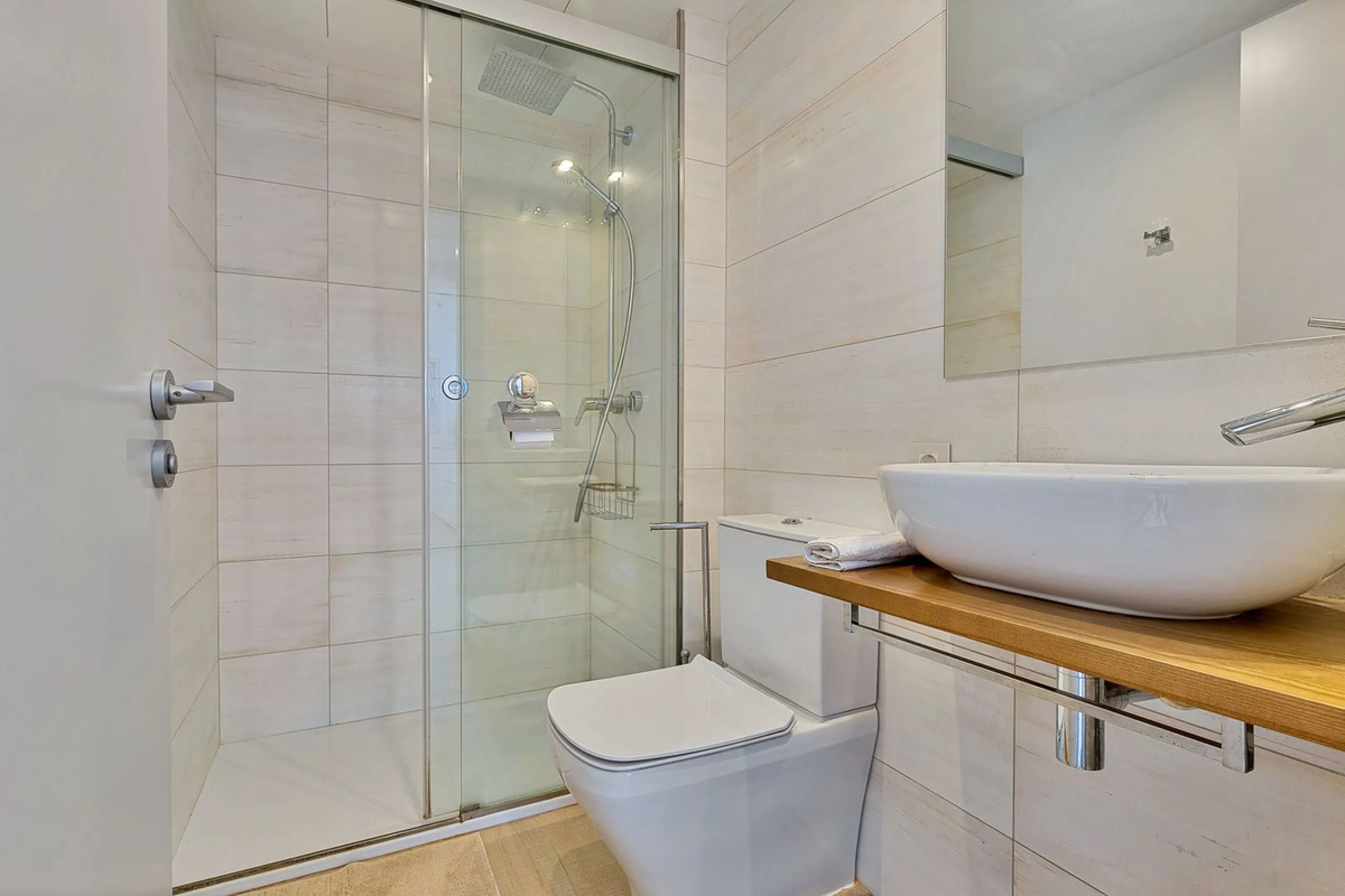 Apartment - Middle Floor Apartment в продаже в Fuengirola, Málaga. В доме 3 спален и 2 ванных комнат. Площадь дома 178 м²