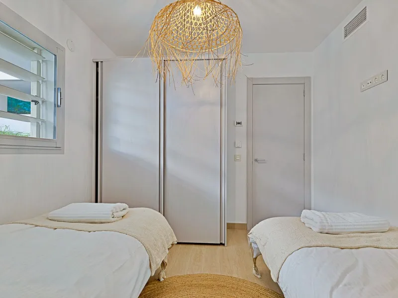 Apartment - Middle Floor Apartment в продаже в Fuengirola, Málaga. В доме 3 спален и 2 ванных комнат. Площадь дома 178 м²