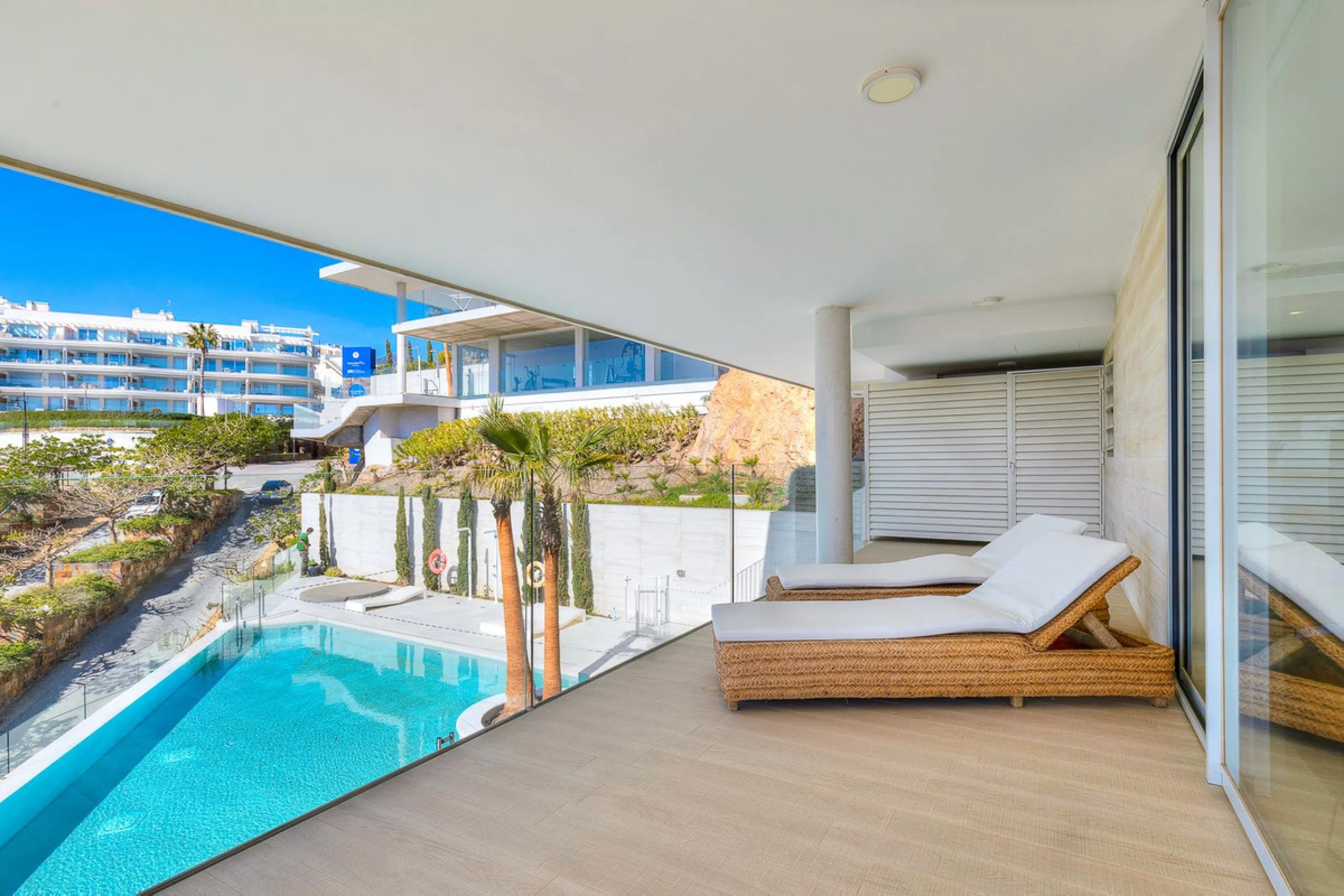 Apartment - Middle Floor Apartment в продаже в Fuengirola, Málaga. В доме 3 спален и 2 ванных комнат. Площадь дома 178 м²