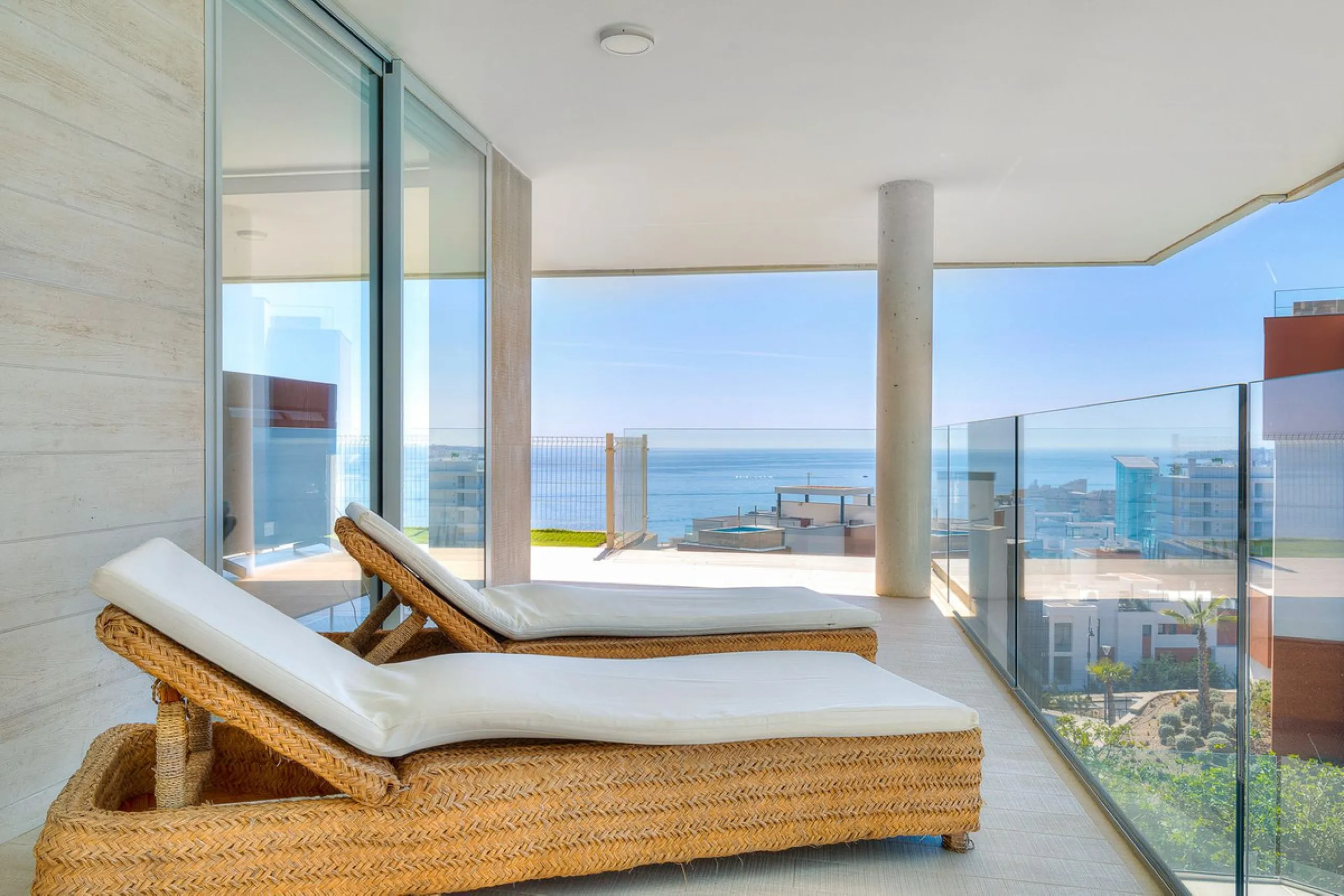 Apartment - Middle Floor Apartment в продаже в Fuengirola, Málaga. В доме 3 спален и 2 ванных комнат. Площадь дома 178 м²