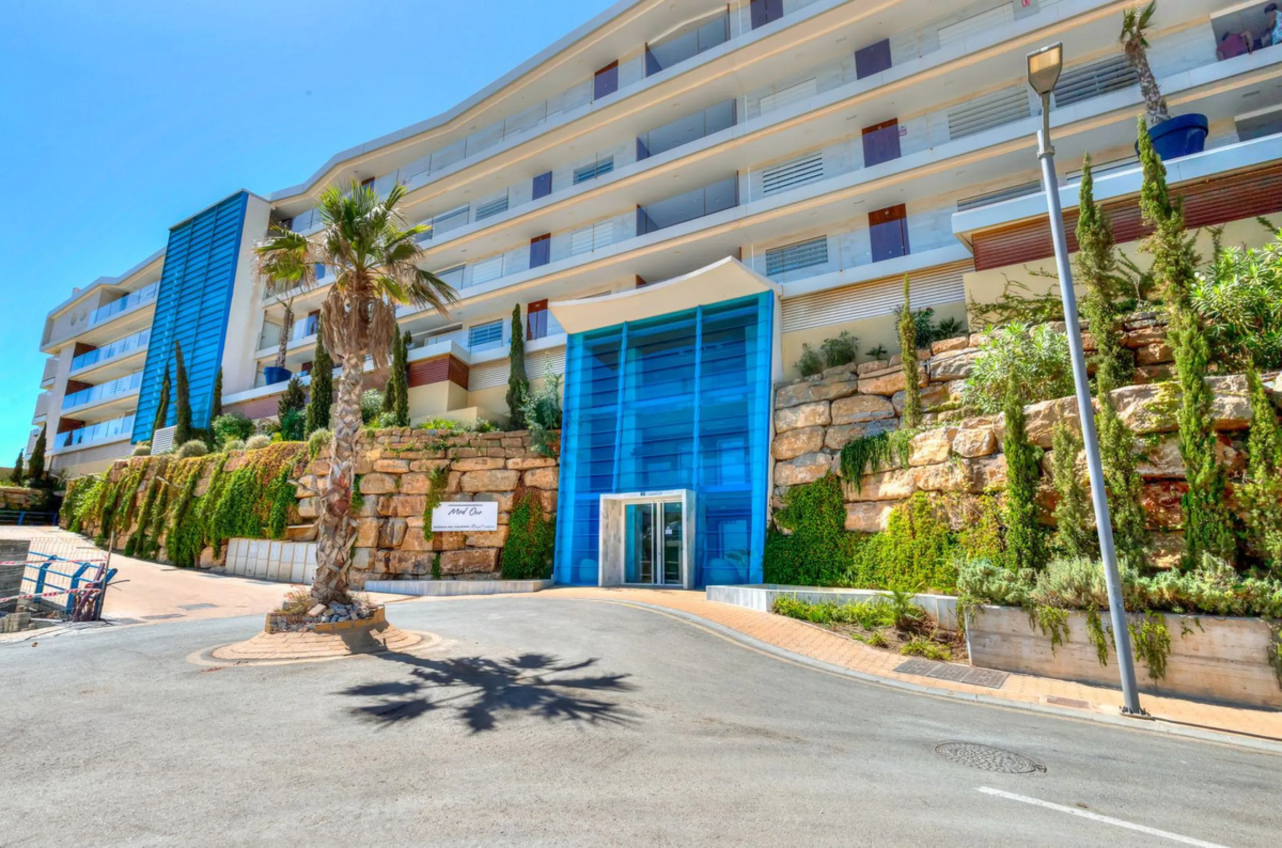 Apartment - Middle Floor Apartment в продаже в Fuengirola, Málaga. В доме 3 спален и 2 ванных комнат. Площадь дома 178 м²