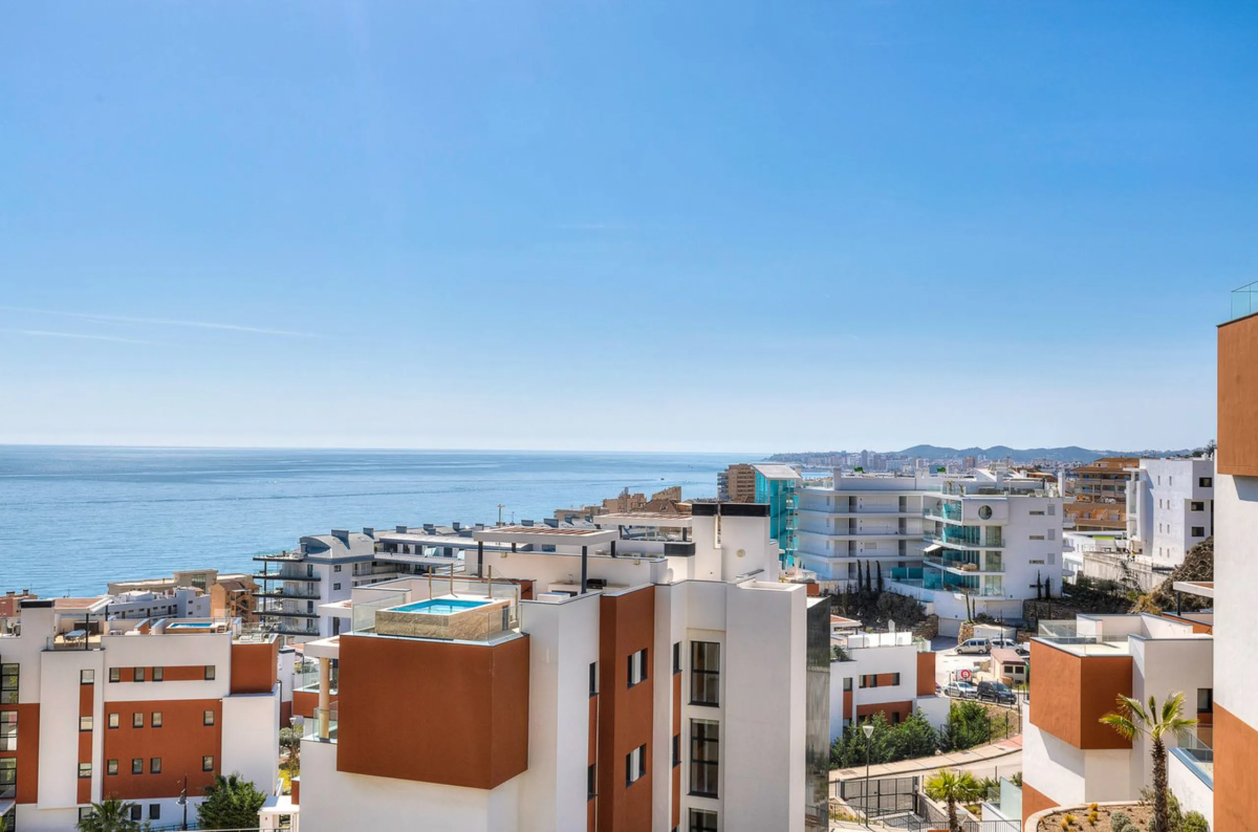 Apartment - Middle Floor Apartment в продаже в Fuengirola, Málaga. В доме 3 спален и 2 ванных комнат. Площадь дома 178 м²
