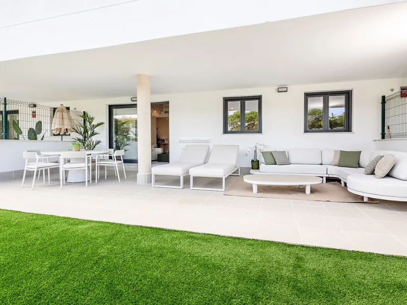 Stylish Ground Floor Apartment with Spacious Garden in Aranya Estepona!