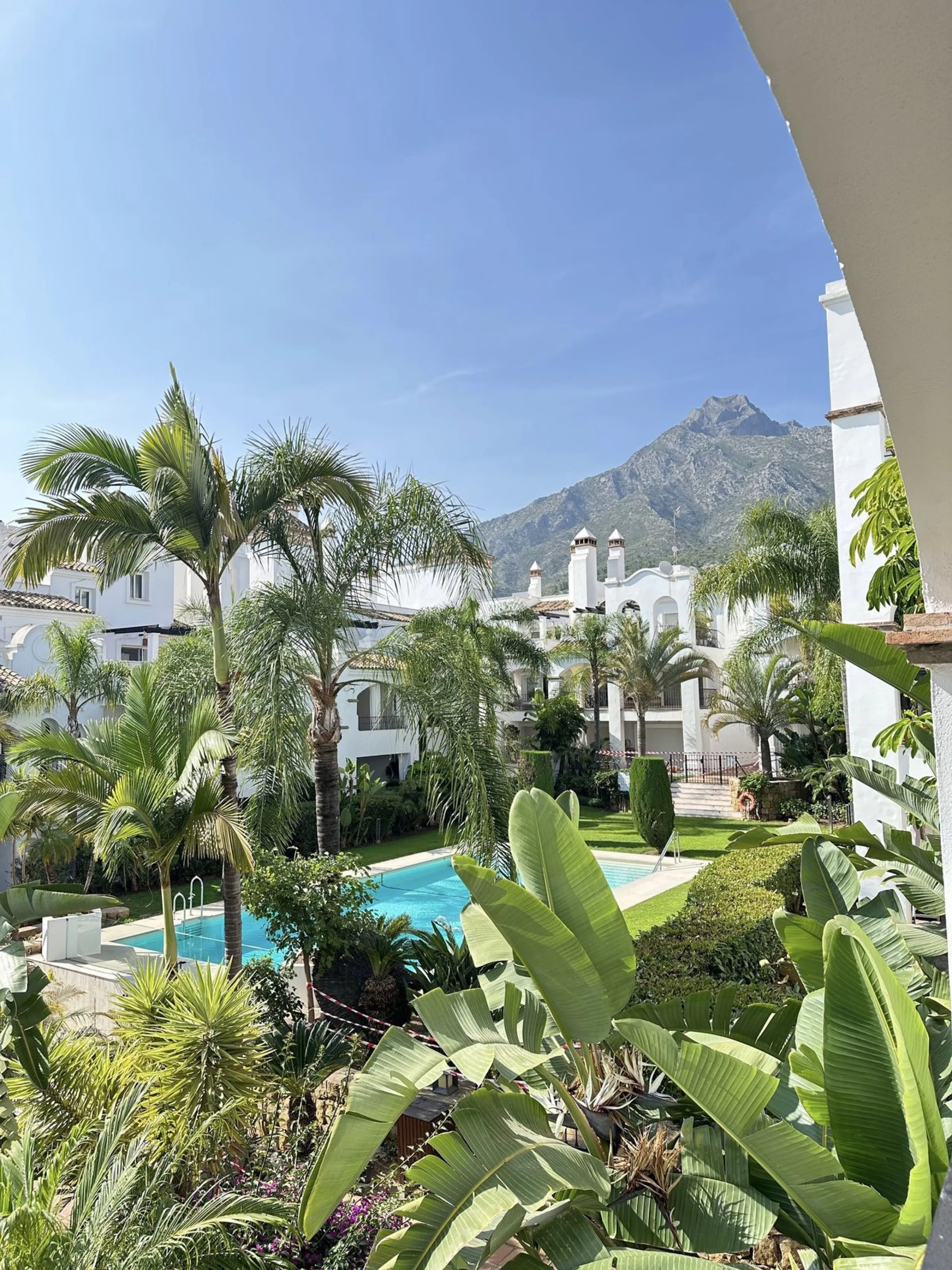 Exclusive 4-Bedroom Apartment on Marbella's Prestigious Golden Mile