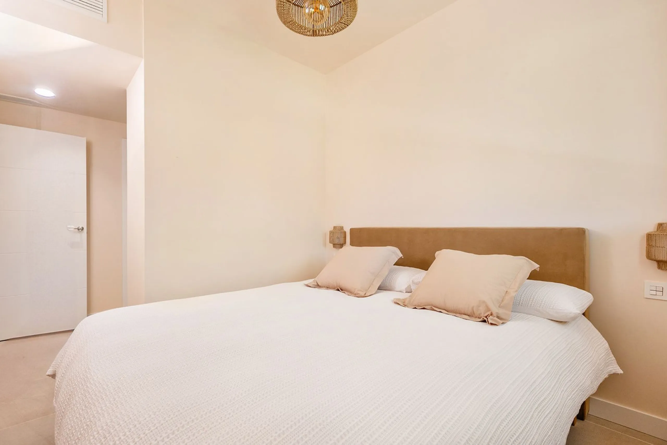 Stylish Ground Floor Apartment with Spacious Garden in Aranya Estepona!