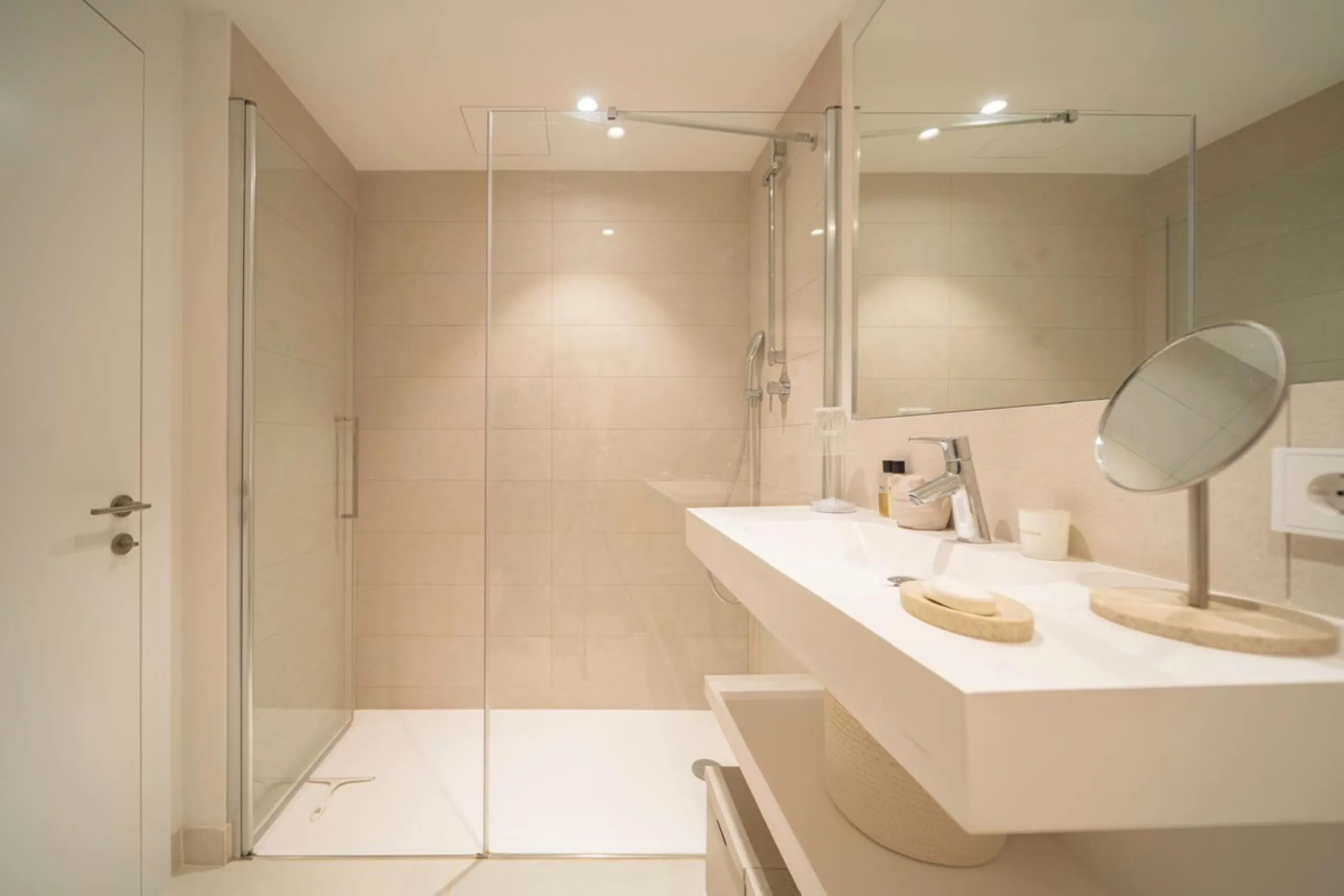 TOP FLOOR APARTMENT FOR SALE IN HIGUERON WEST WITH  STUNNING SEA VIEWS!