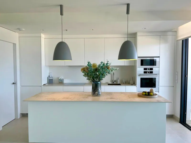 TOP FLOOR APARTMENT FOR SALE IN HIGUERON WEST WITH  STUNNING SEA VIEWS!