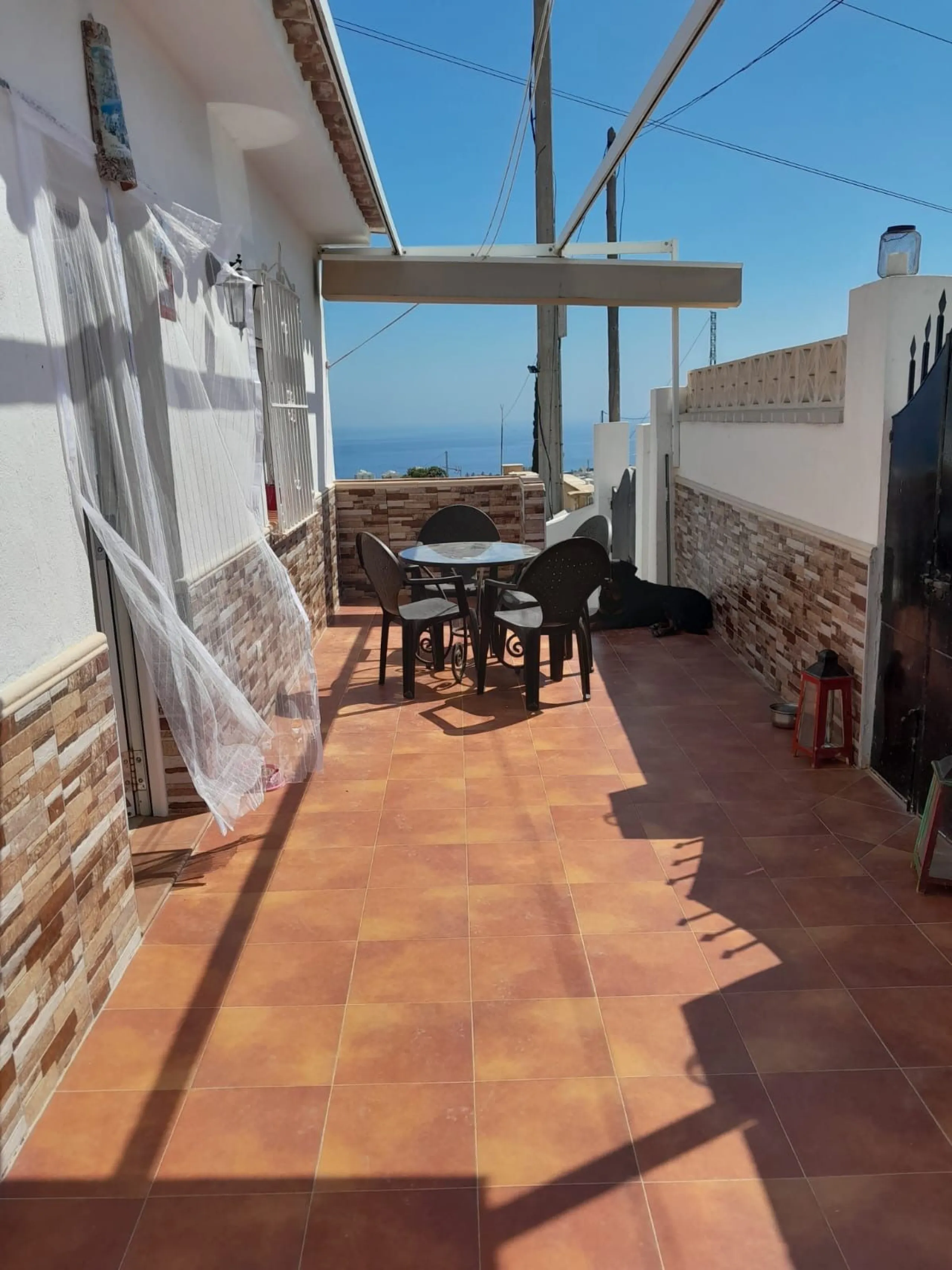 Magnificent detached house set on a generous 1,996 m² plot, designed to offer comfort, privacy, and endless customization possibilities.