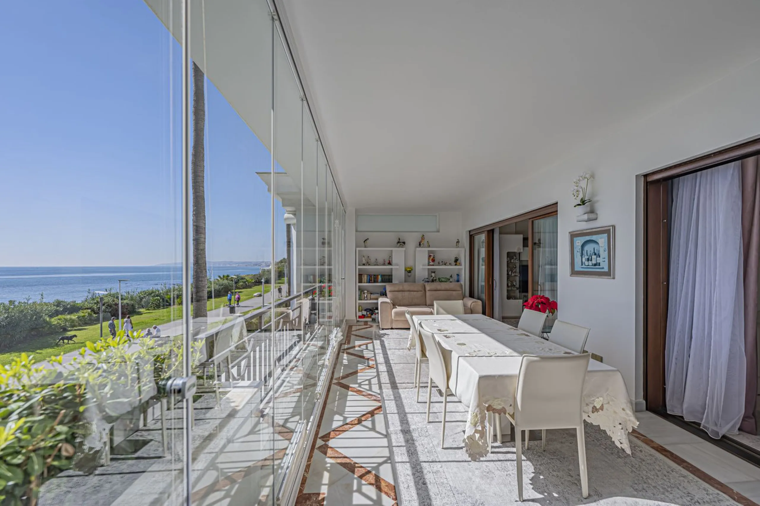 LUXURY BEACHFRONT PROPERTY WITH UNFINISHED SEA VIEWS
