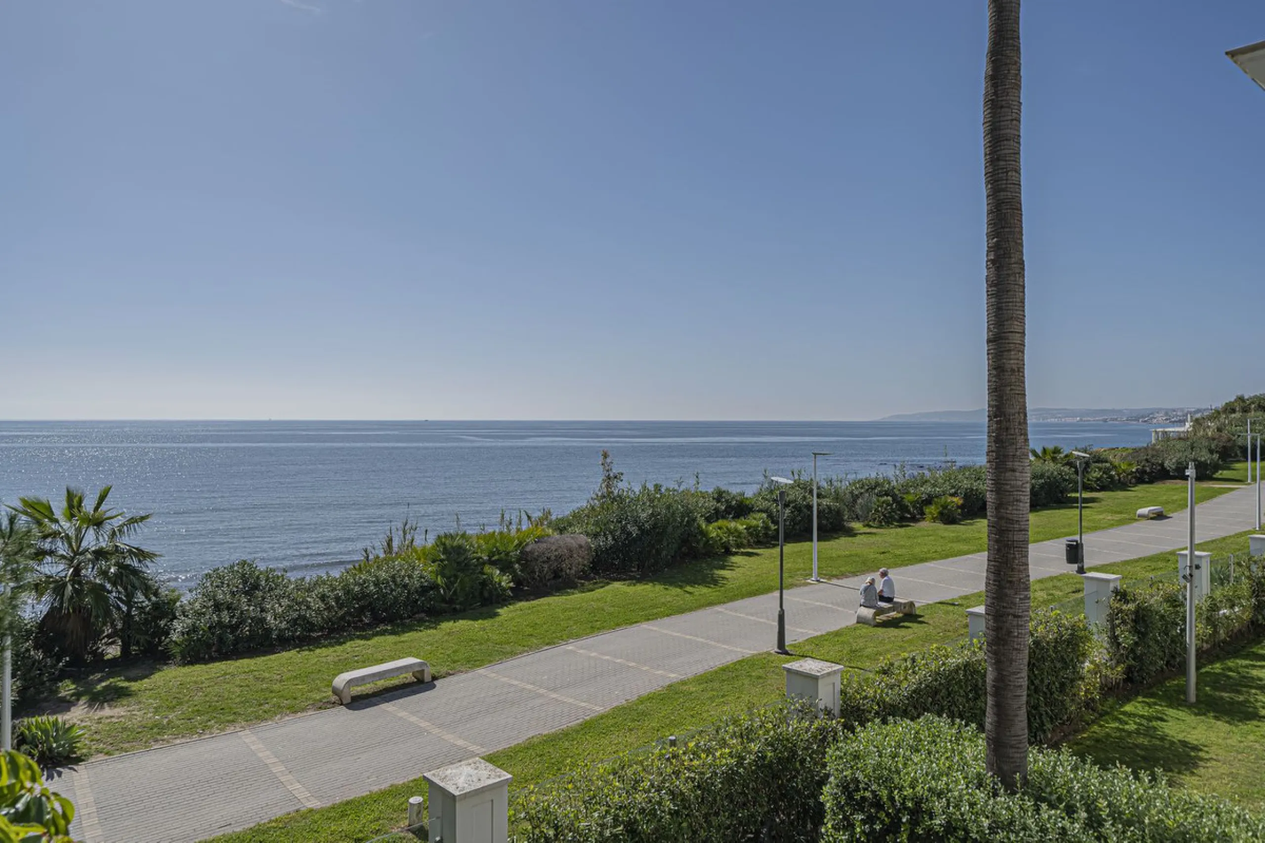 LUXURY BEACHFRONT PROPERTY WITH UNFINISHED SEA VIEWS
