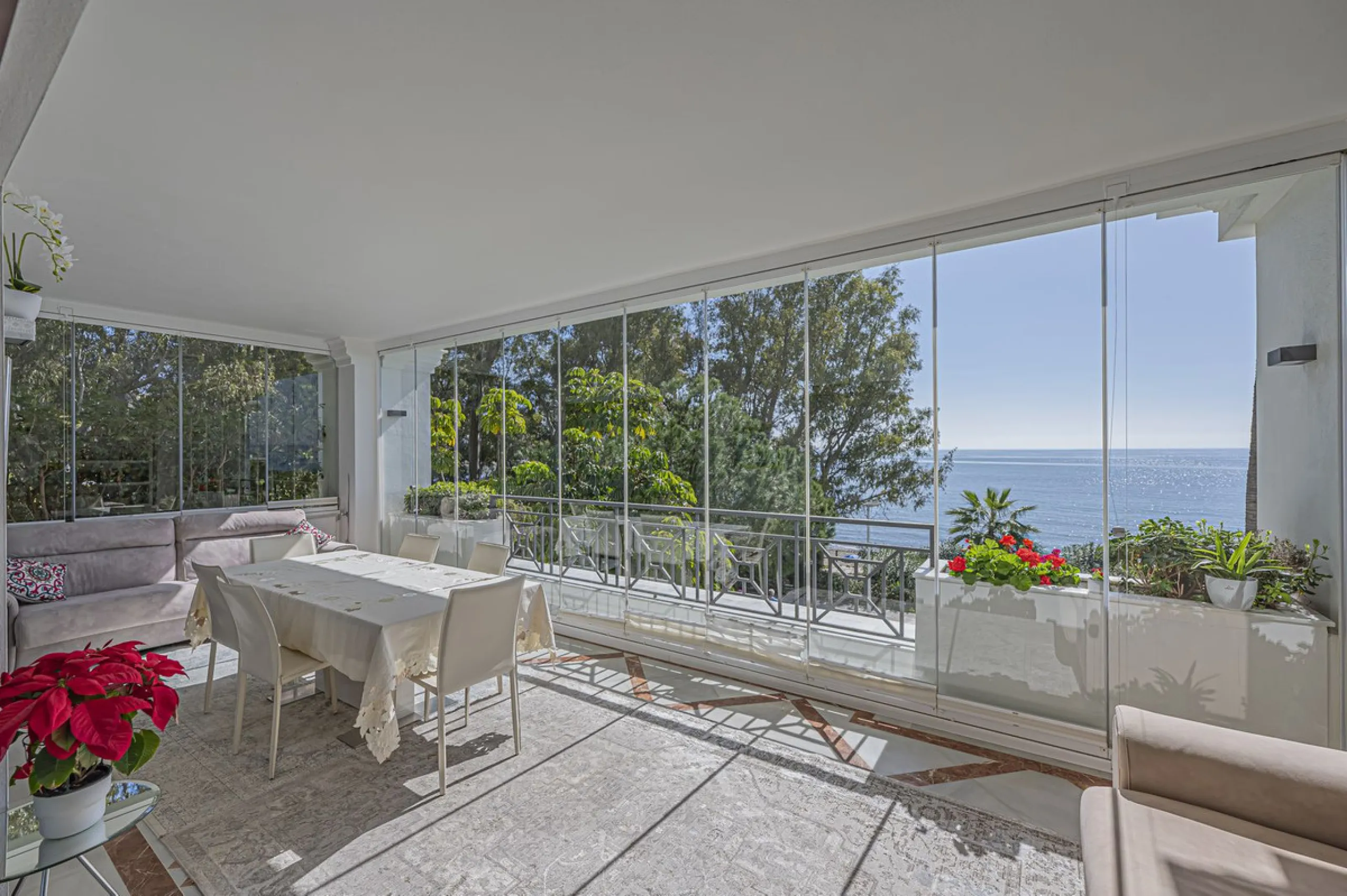 LUXURY BEACHFRONT PROPERTY WITH UNFINISHED SEA VIEWS