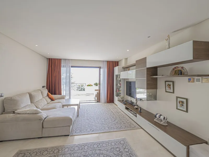 LUXURY BEACHFRONT PROPERTY WITH UNFINISHED SEA VIEWS