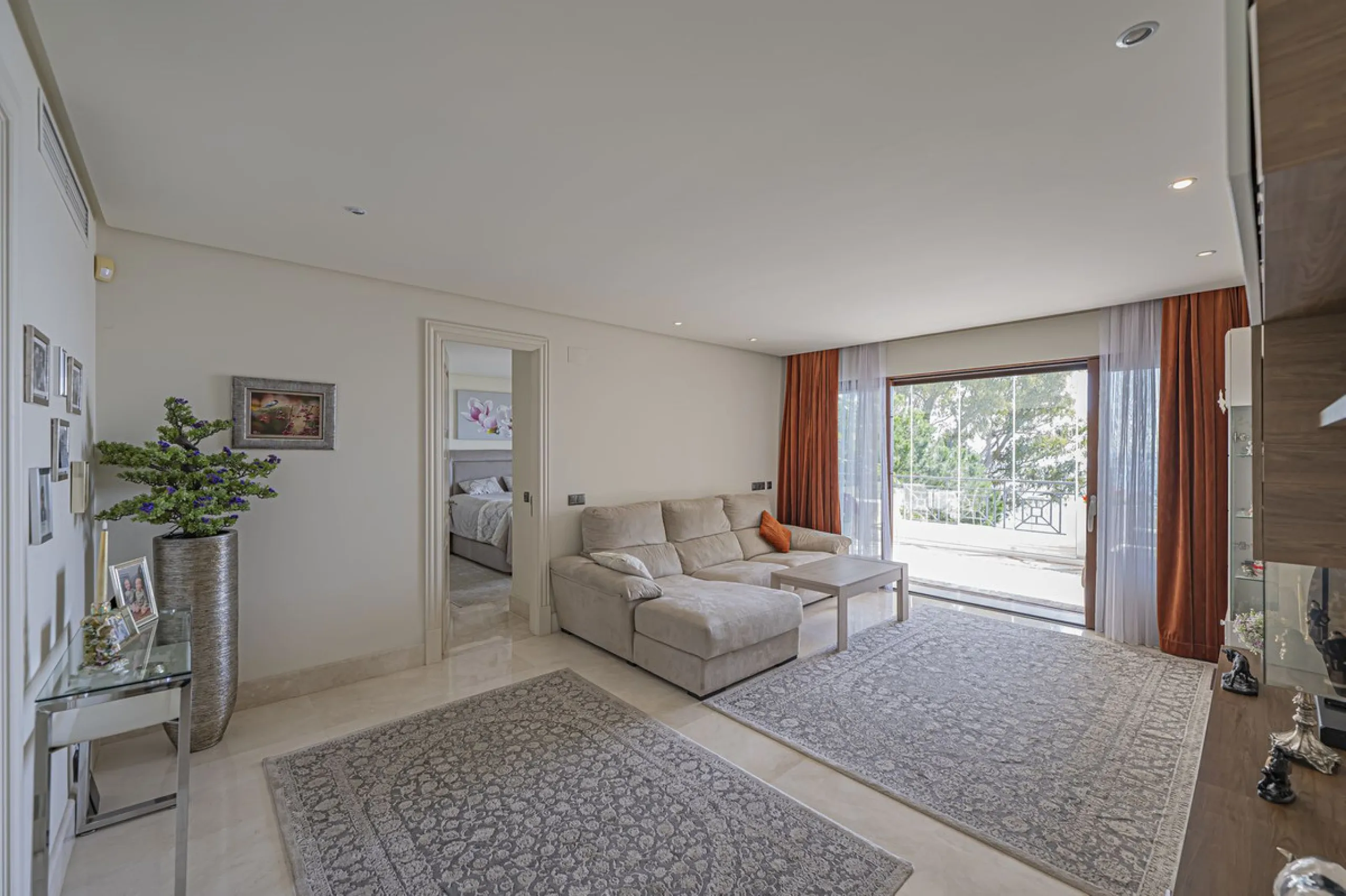 LUXURY BEACHFRONT PROPERTY WITH UNFINISHED SEA VIEWS