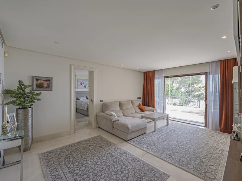LUXURY BEACHFRONT PROPERTY WITH UNFINISHED SEA VIEWS