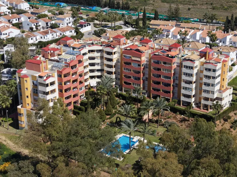 Penthouse Living with Sea Views & Solarium | Atalaya Green Mar, Estepona