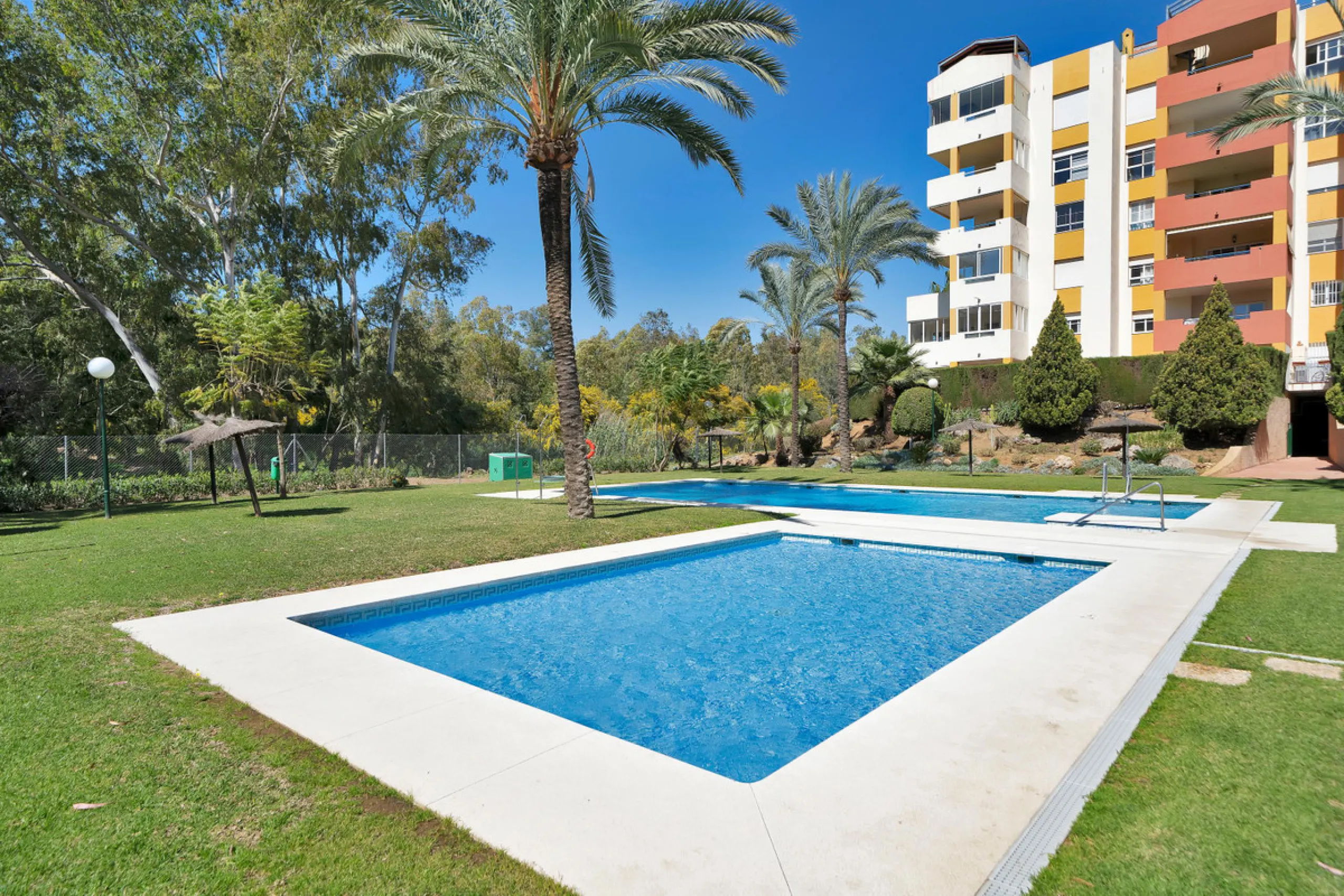 Penthouse Living with Sea Views & Solarium | Atalaya Green Mar, Estepona