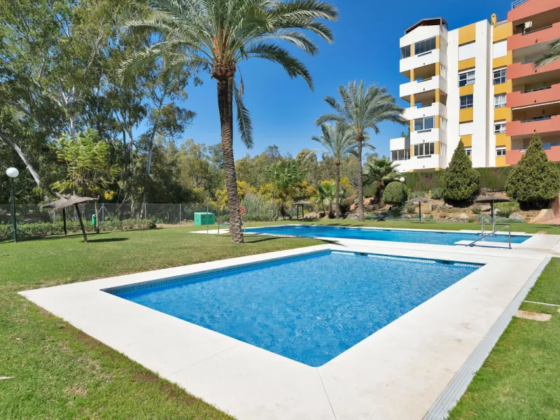 Penthouse Living with Sea Views & Solarium | Atalaya Green Mar, Estepona