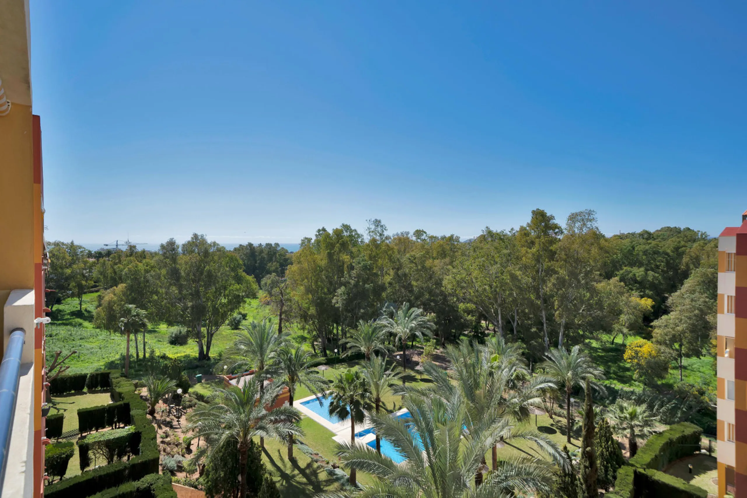 Penthouse Living with Sea Views & Solarium | Atalaya Green Mar, Estepona
