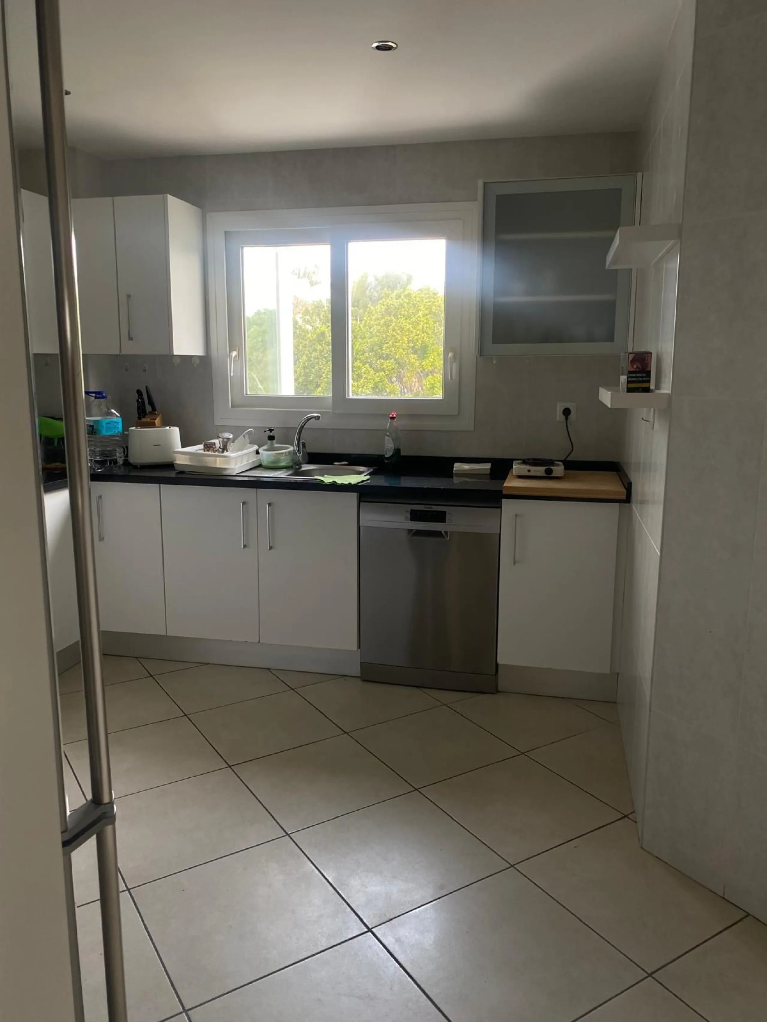 Apartment - Middle Floor Apartment в продаже в Marbella, Málaga. В доме 2 спален и 3 ванных комнат. Площадь дома 145 м²