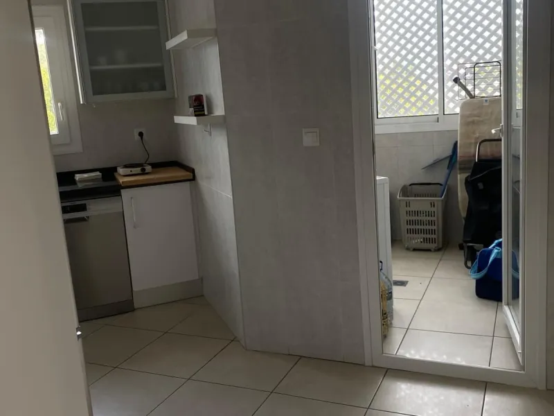 Apartment - Middle Floor Apartment в продаже в Marbella, Málaga. В доме 2 спален и 3 ванных комнат. Площадь дома 145 м²