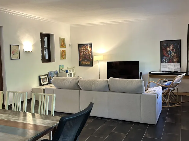 House - Detached Villa в продаже в Estepona, Málaga. В доме 4 спален и 3 ванных комнат. Площадь дома 200 м². Площадь участка 1246 м²