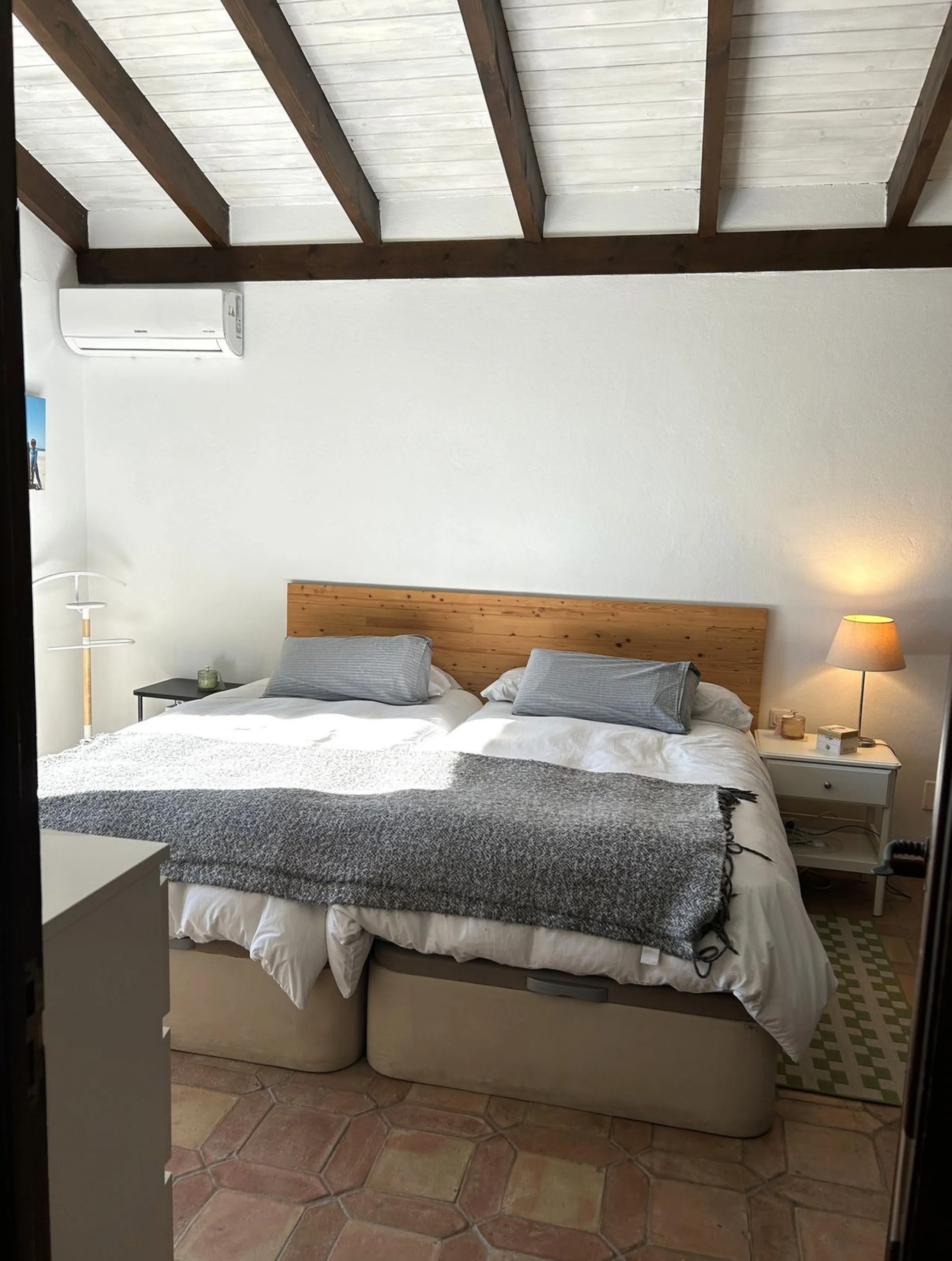 House - Detached Villa в продаже в Estepona, Málaga. В доме 4 спален и 3 ванных комнат. Площадь дома 200 м². Площадь участка 1246 м²
