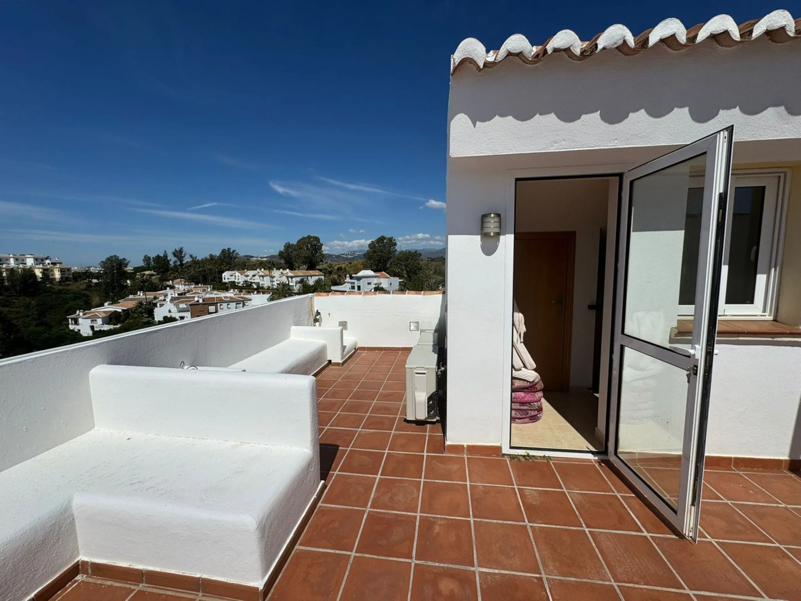Townhouse , located in the prestigious El Chaparral la cala  The property is arranged into various rooms and service areas, and includes an exclusive-use garden area.