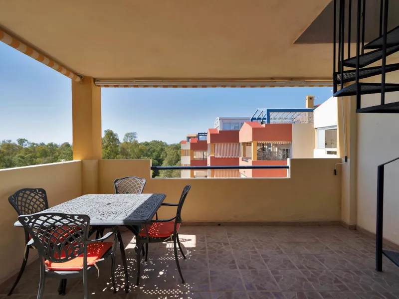 Penthouse Living with Sea Views & Solarium | Atalaya Green Mar, Estepona