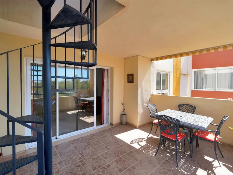 Penthouse Living with Sea Views & Solarium | Atalaya Green Mar, Estepona
