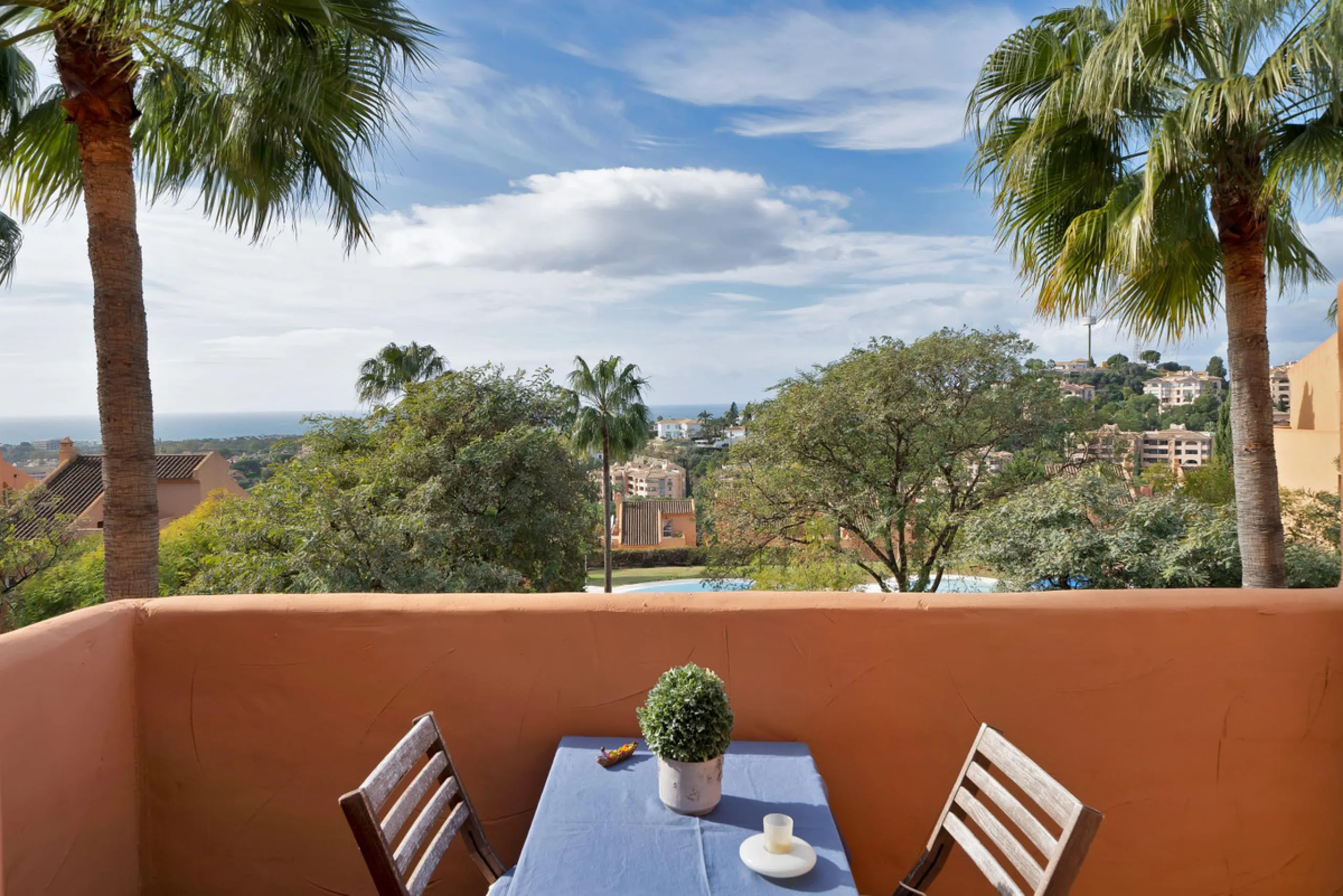 Beautifully Renovated Apartment with Sea Views in Elviria, Marbella East