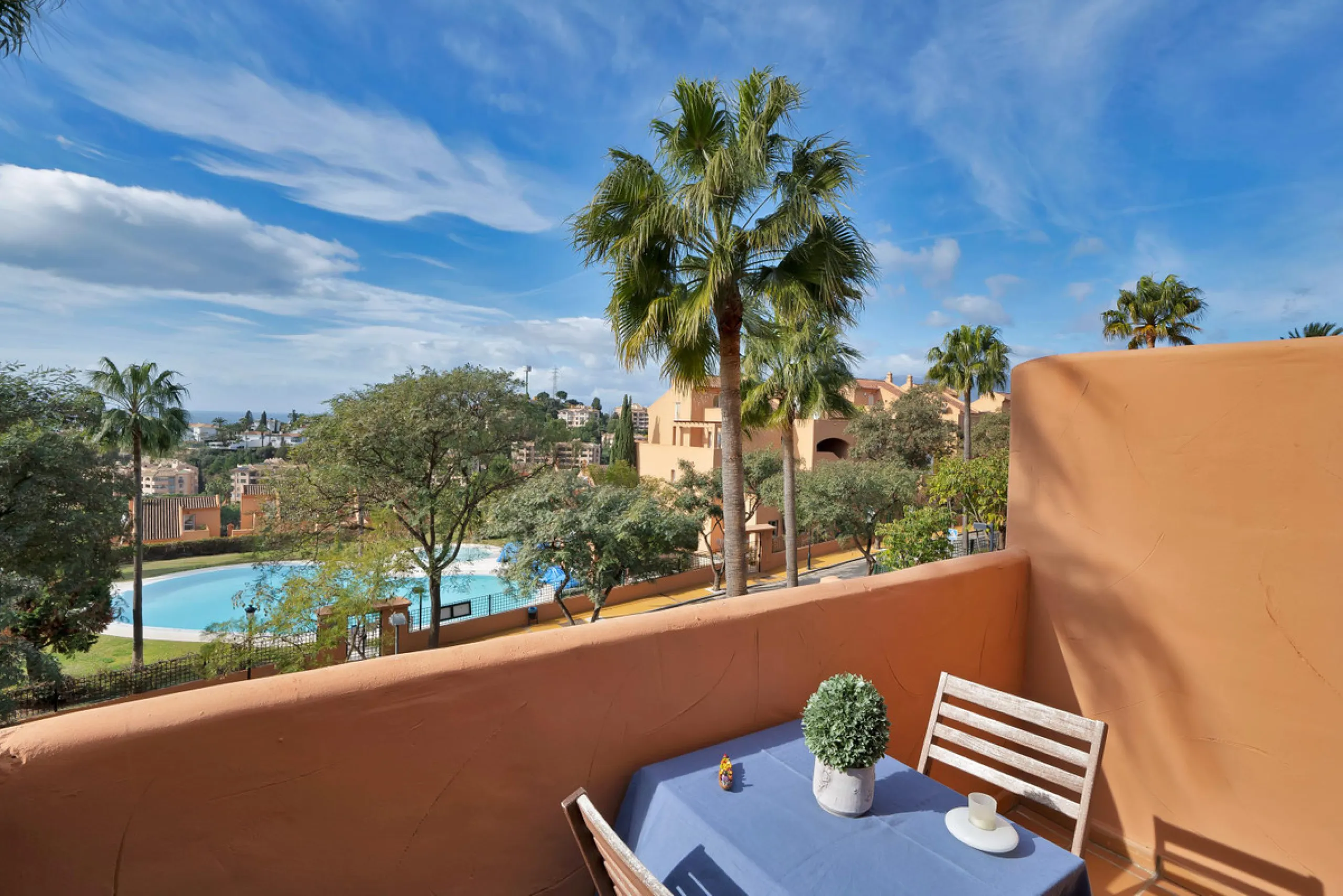 Beautifully Renovated Apartment with Sea Views in Elviria, Marbella East