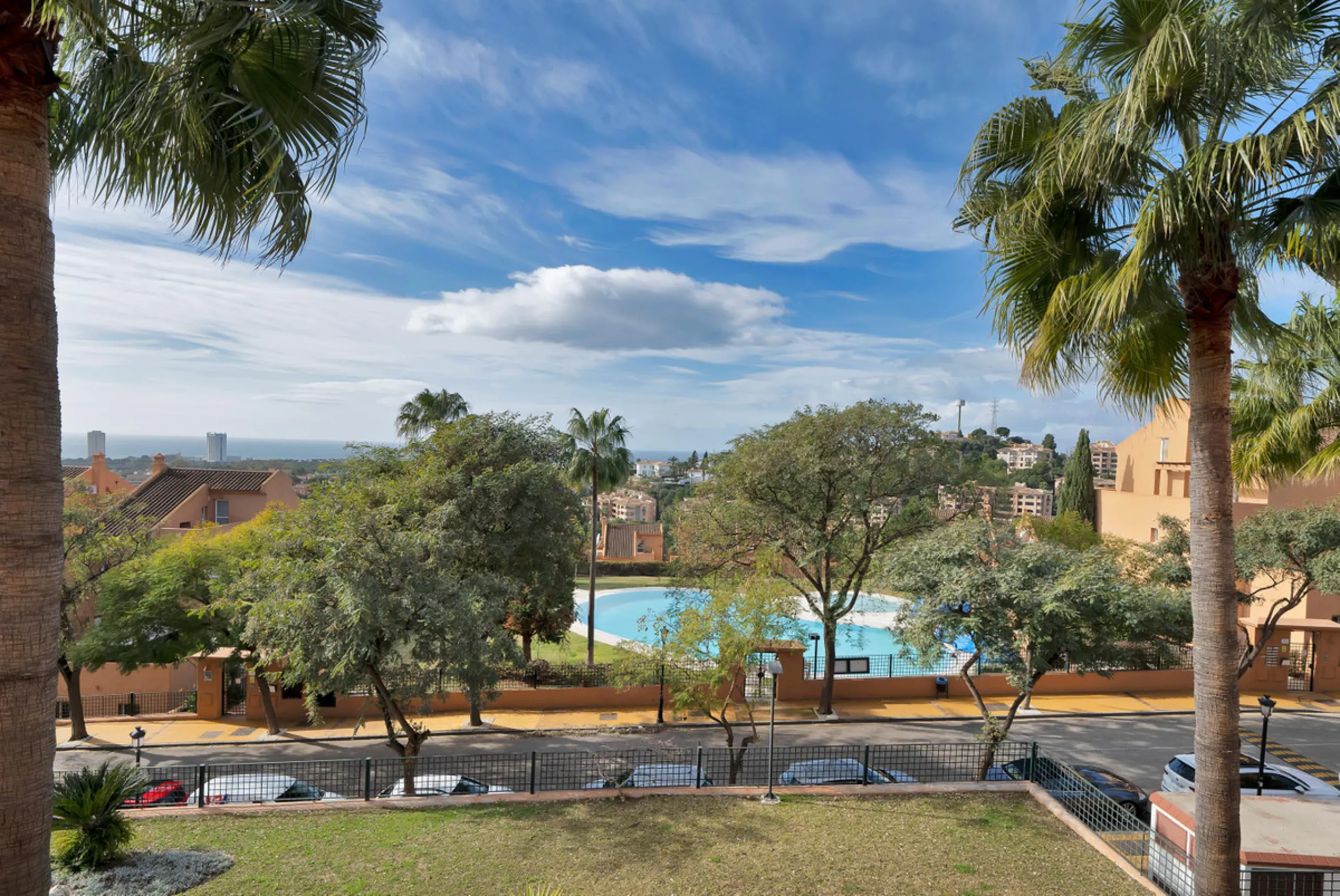 Beautifully Renovated Apartment with Sea Views in Elviria, Marbella East
