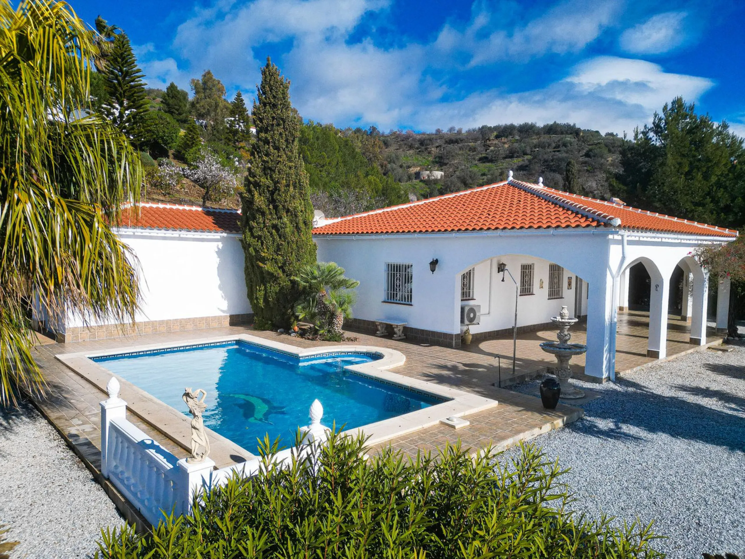 Detached villa with panoramic sea views in Arenas – Costa del Sol