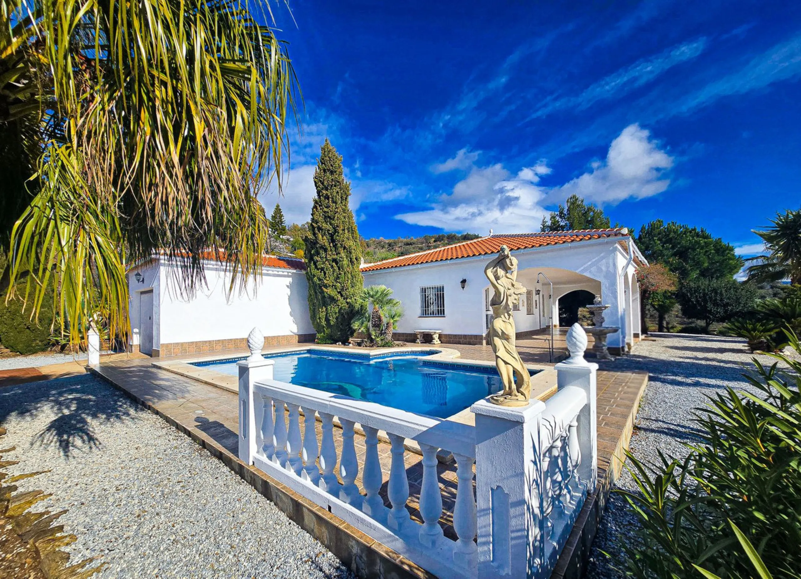 Detached villa with panoramic sea views in Arenas – Costa del Sol