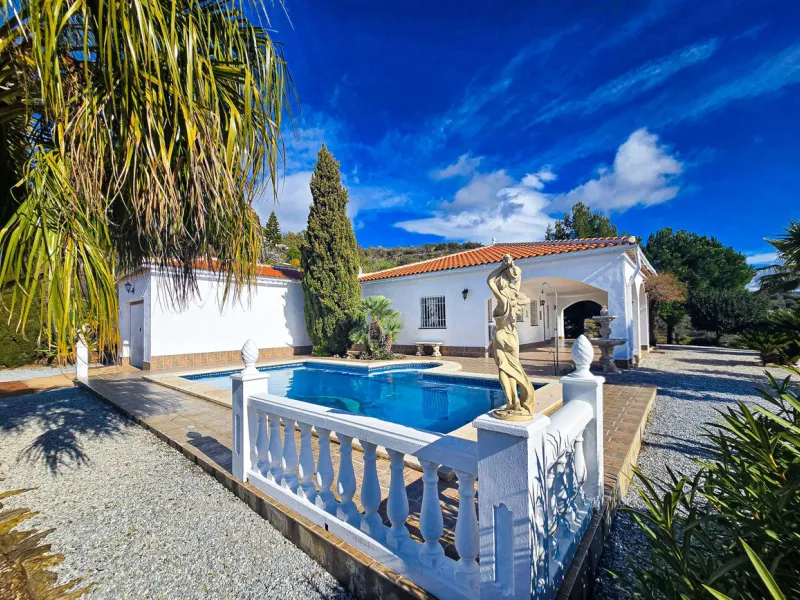 Detached villa with panoramic sea views in Arenas – Costa del Sol
