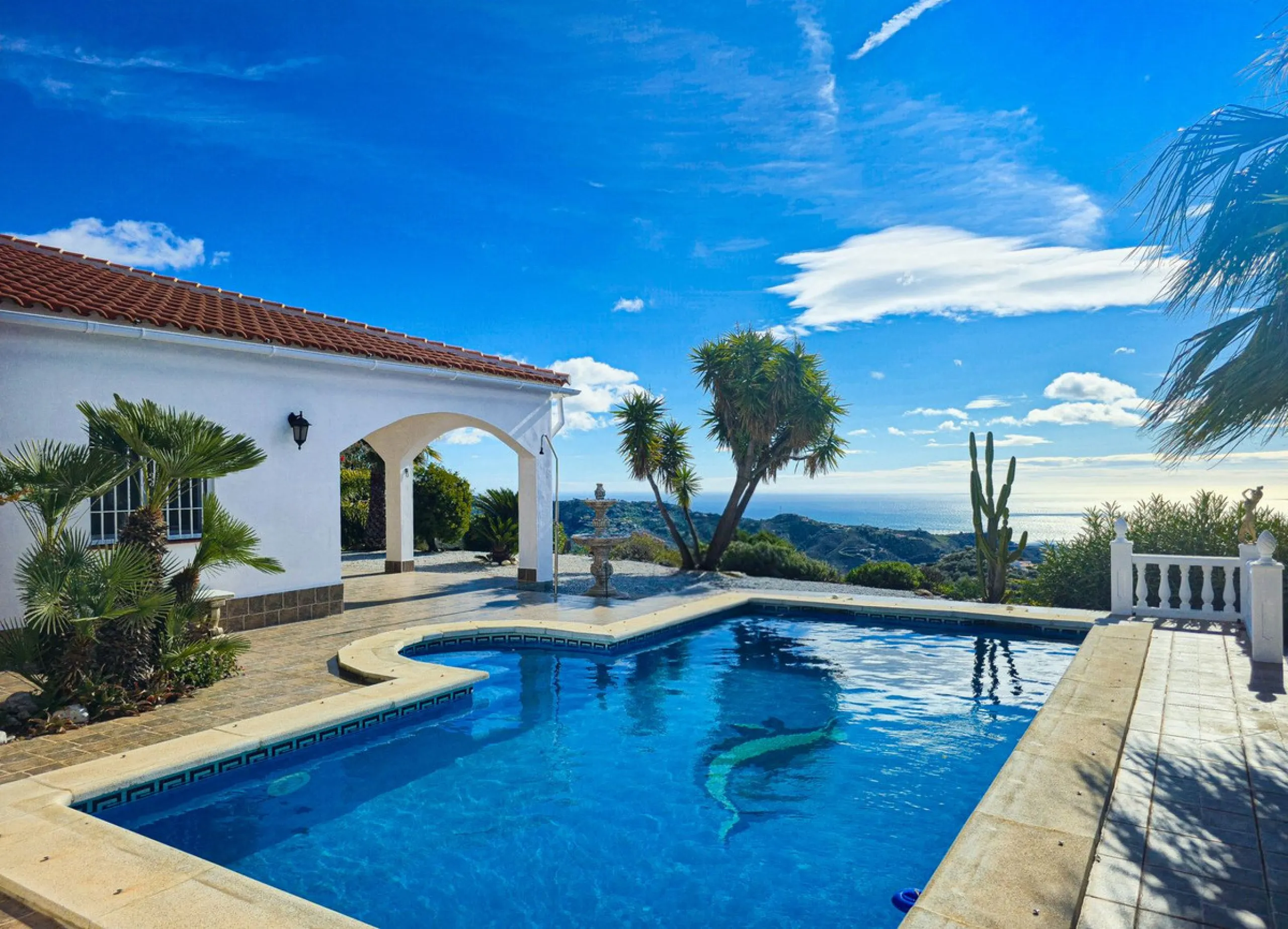 Detached villa with panoramic sea views in Arenas – Costa del Sol