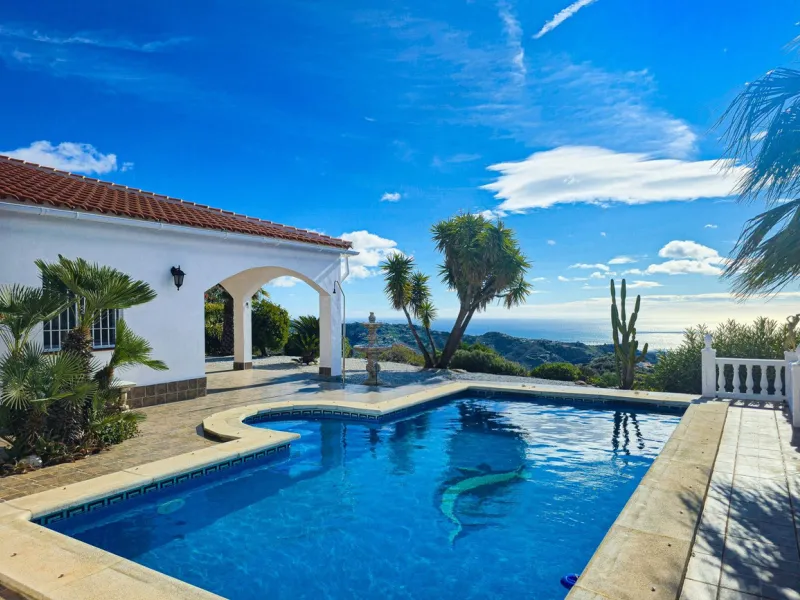 Detached villa with panoramic sea views in Arenas – Costa del Sol
