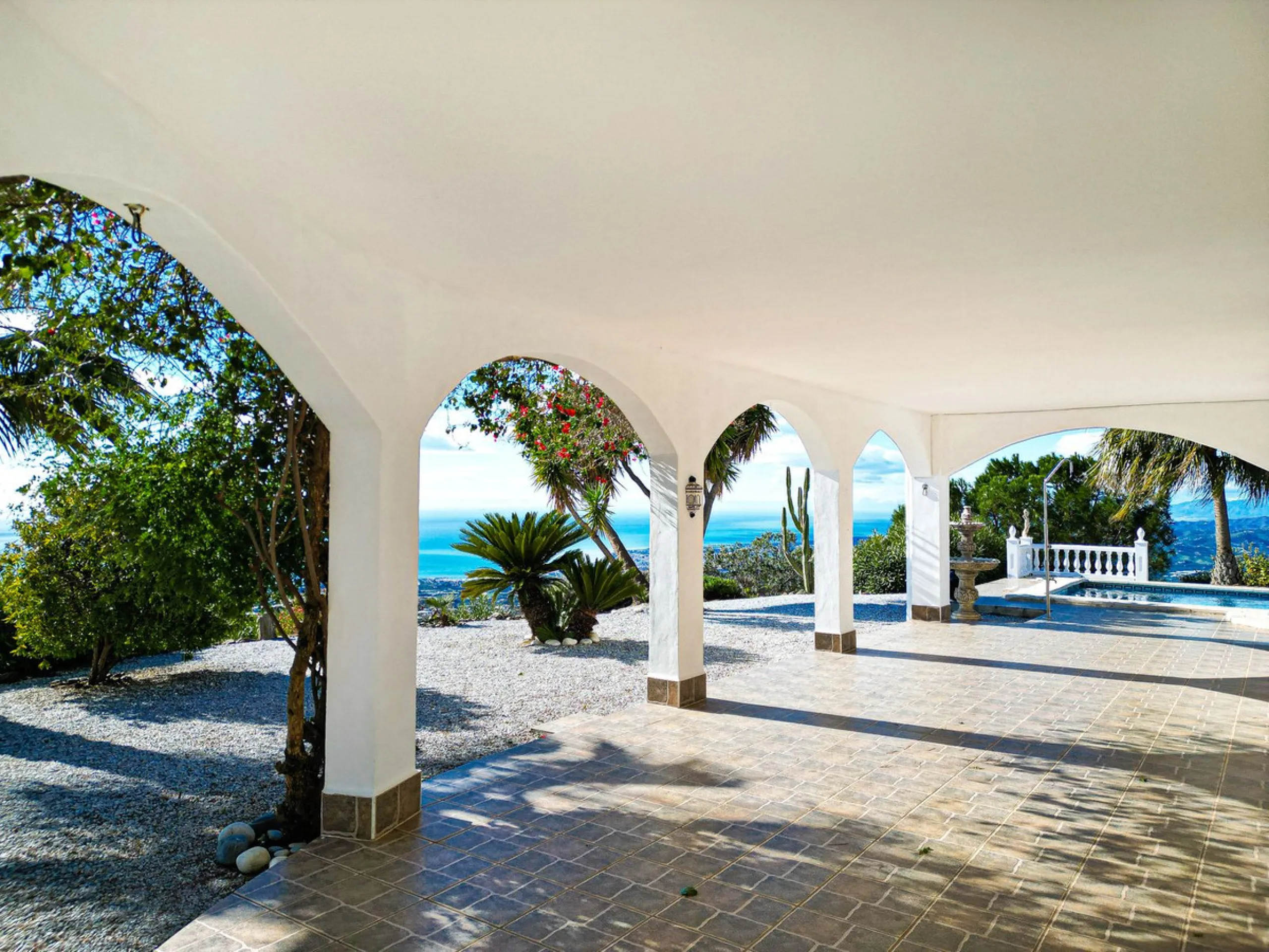 Detached villa with panoramic sea views in Arenas – Costa del Sol