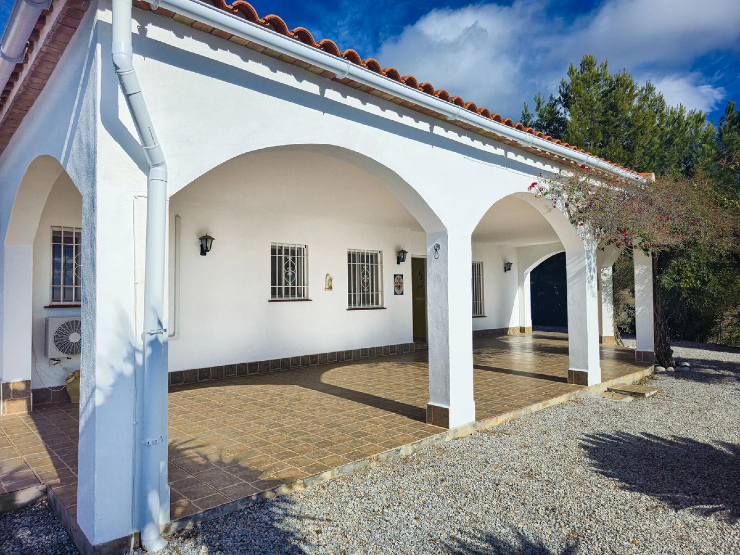 Detached villa with panoramic sea views in Arenas – Costa del Sol