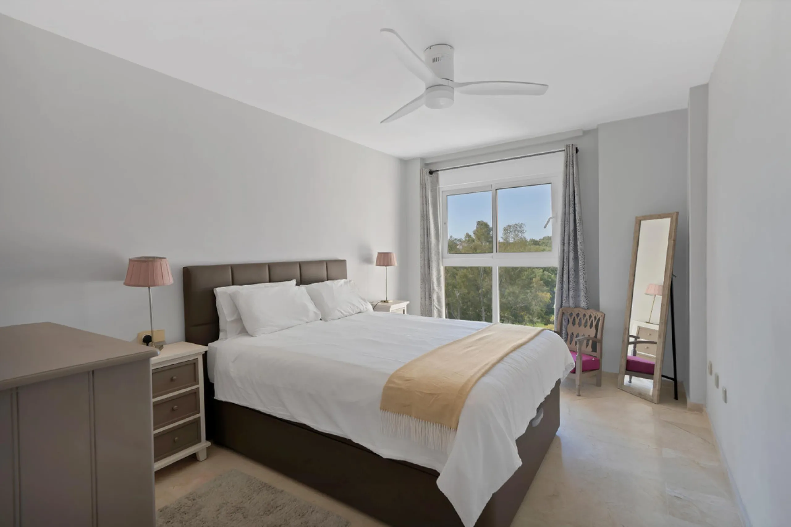 Penthouse Living with Sea Views & Solarium | Atalaya Green Mar, Estepona
